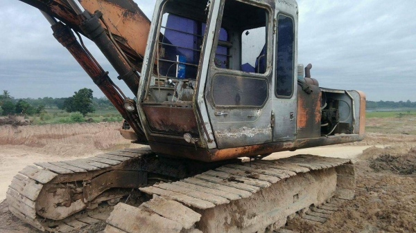 HITACHI EX200-1 สภาพใช้งานได้ดี บูชโช่ โลนเลอร์ไม่แตก เครื่องปั้มดี อยู่ภาคอิสาน ราคา350,000บ. สนใจ 0835601591 หรือ 0903494058 HITACHI EX200-1 สภาพใช้งานได้ดี บูชโช่ โลนเลอร์ไม่แตก เครื่องปั้มดี อยู่ภาคอิสาน ราคา350,000บ. สนใจ 0835601591 หรือ 0903494058