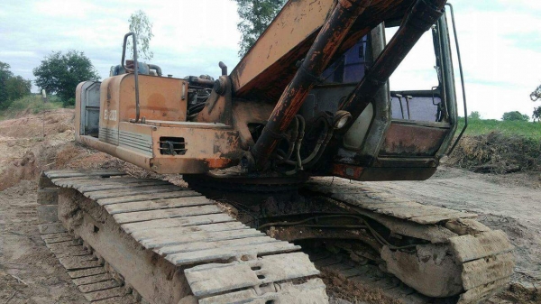 HITACHI EX200-1 สภาพใช้งานได้ดี บูชโช่ โลนเลอร์ไม่แตก เครื่องปั้มดี อยู่ภาคอิสาน ราคา350,000บ. สนใจ 0835601591 หรือ 0903494058 HITACHI EX200-1 สภาพใช้งานได้ดี บูชโช่ โลนเลอร์ไม่แตก เครื่องปั้มดี อยู่ภาคอิสาน ราคา350,000บ. สนใจ 0835601591 หรือ 0903494058