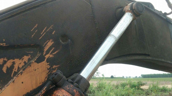 HITACHI EX200-1 สภาพใช้งานได้ดี บูชโช่ โลนเลอร์ไม่แตก เครื่องปั้มดี อยู่ภาคอิสาน ราคา350,000บ. สนใจ 0835601591 หรือ 0903494058 HITACHI EX200-1 สภาพใช้งานได้ดี บูชโช่ โลนเลอร์ไม่แตก เครื่องปั้มดี อยู่ภาคอิสาน ราคา350,000บ. สนใจ 0835601591 หรือ 0903494058