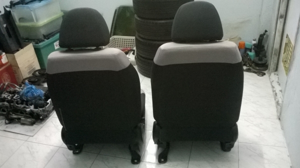 ขายเบาะMitsubishi ไทรทัน 1คู่ ราคา2300บ โทร0924462525โส ขายเบาะMitsubishi ไทรทัน 1คู่ ราคา2300บ โทร0924462525โส