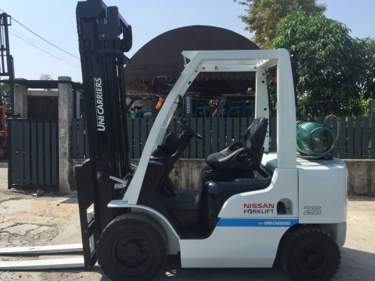 forklift มือสองสภาพดีพร้อมใช้งาน