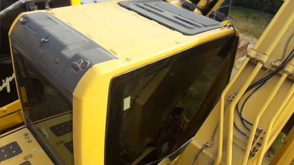 ขายรถแบ็คโฮ KOMATSU PC200-8N1 สเปคญี่ปุ่นแท้ มีกล้องมองหลัง สภาพดีมาก