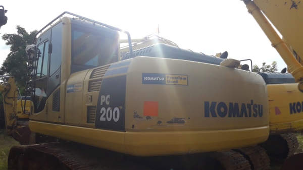 ขายรถแบ็คโฮ KOMATSU PC200-8N1 สเปคญี่ปุ่นแท้ มีกล้องมองหลัง สภาพดีมาก