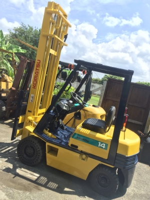 forkliftมือสองkomatsuดีเซลสภาพดีพร่อมใช้งาน