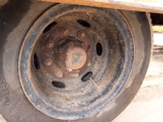 ขาย 145,000 บาท (ไม่มีเล่ม) โลเบต USA ยาว 12 เมตร กว้าง 3 เมตร สภาพพอใช้  สินค้าอยู่  ศรีสะเกษ โทร090-772-3708,090-772-3710