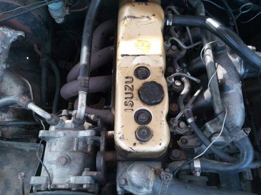 เครื่องอีซูซุฝาทอง และฝาเทา มีใบคุมใช้งานปกติ เครื่องอีซูซุฝาทอง และฝาเทา มีใบคุมใช้งานปกติ