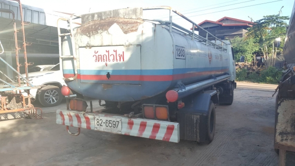 ขายด่วนๆรถน้ำมัน HINOFC2WHLA 120แรงปี46 พร้อมหัวจ่ายมิเตอร์ บรรจุ9,000ลิตร 3ช่อง ราคาเบาๆ เงินสดลดได ขายด่วนๆรถน้ำมัน HINOFC2WHLA 120แรงปี46 พร้อมหัวจ่ายมิเตอร์ บรรจุ9,000ลิตร 3ช่อง ราคาเบาๆ เงินสดลดได