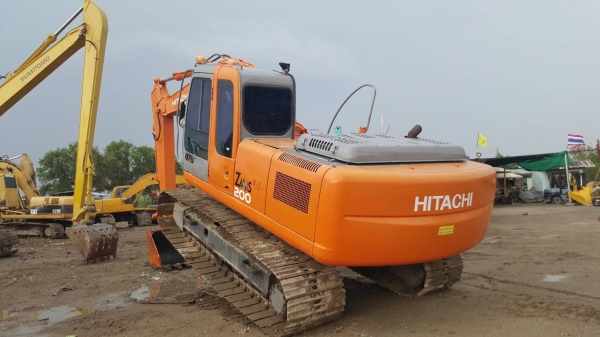 ขายด่วน!! Hitachi ZX200-1 สภาพสวยค่ะ