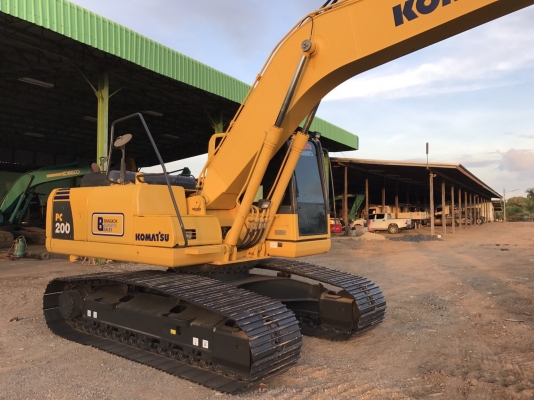 ขายด่วน!! Komatsu PC200-8MO ไมล์ ชั่วโมง 6,000 สภาพสวยค่ะ