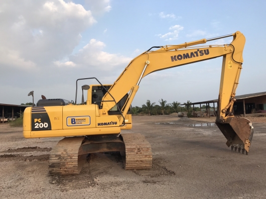 ขายด่วน!! Komatsu PC200-8MO ไมล์ ชั่วโมง 6,000 สภาพสวยค่ะ