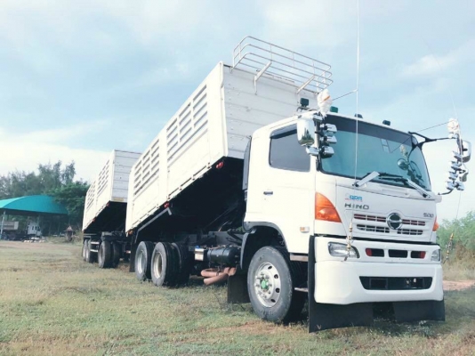 HINO S500 FM1ANLD เครื่อง 344 แรง ปี 57 ตัวแท้ #17,103 อ่างเนียมท่อ S กระบะดั้มพ์แม่ลูกสามมิตร ไมล์ 147,xxx  ยาง 90\% พื้นกะบะเรียบเนียน รถสวยเดิมไม่เคยเกิดเหุต เครื่องเกียร์ดี พร้อมใช้ทะเบียนพร้อมโอน