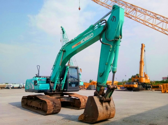 ขายรถแบ็คโฮ KOBELCO SK200-8 YN12 SuperX พร้อมไลน์หัวกระแทกใช้งาน 6 ชั่วโมง