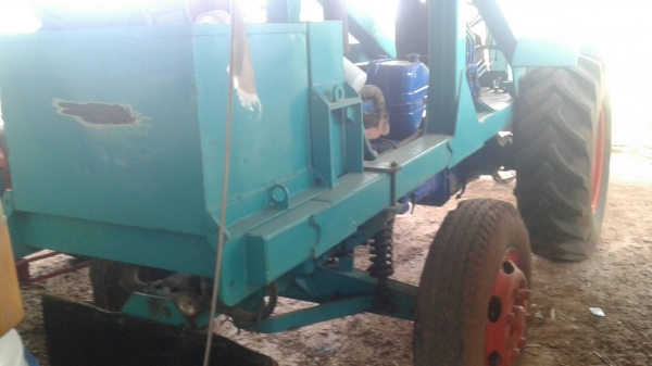 รถคีบอ้อย