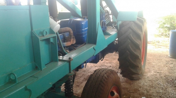 รถคีบอ้อย