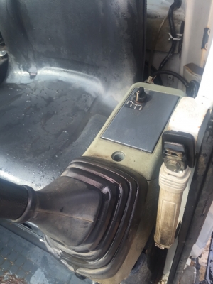 ขายรถขุดเล็กเก่าญี่ปุ่น kobelco sk30sr-2  สภาพสวยมาก รถพร้อมใช้งาน ระบบไว เร็วแรง เอกสารนำเข้าอินวอย สนใจสอบถาม089-2579650