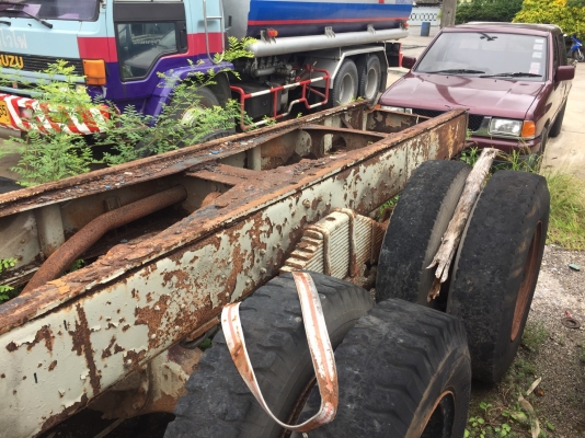 ขายคัสซีเปล่า10ล้อISUZU JCM พร้อมชุดเล่มทะเบียน ม.79 มี9ชุด