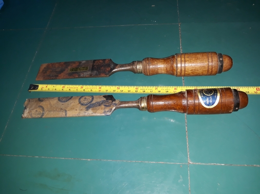 ขายสิ่วสวีเดนขนาด1 1/4 ด้ามไม้เก่าเก็บ