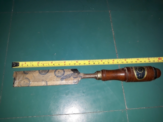 ขายสิ่วสวีเดนขนาด1 1/4 ด้ามไม้เก่าเก็บ