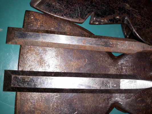 ขายสิ่วอินทรีสมอเยอรมัน ขนาด1/2",5/8" แพ็คคู่ Made in Germany. งานใหม่เก่าเก็บ