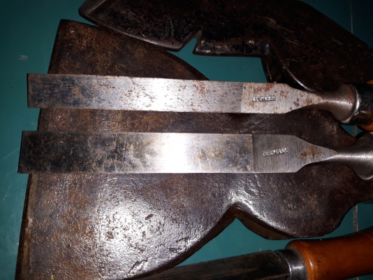 ขายสิ่วอินทรีสมอเยอรมัน ขนาด1/2",5/8" แพ็คคู่ Made in Germany. งานใหม่เก่าเก็บ