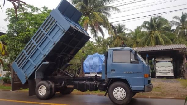 6ล้อดั้มพ์ ISUZU NPR 115แรงม้า แท้ห้าง เฟืองท้าย145 มีสโล แอร์มี เกียร์สั้น ยางเต็ม6เส้น ภาษีเต็ม คัทซีสวย เครื่องดี เล่มพร้อม ราคาต่อรองได้ รถสวยๆ พร้อมใช้งาน 0872976734