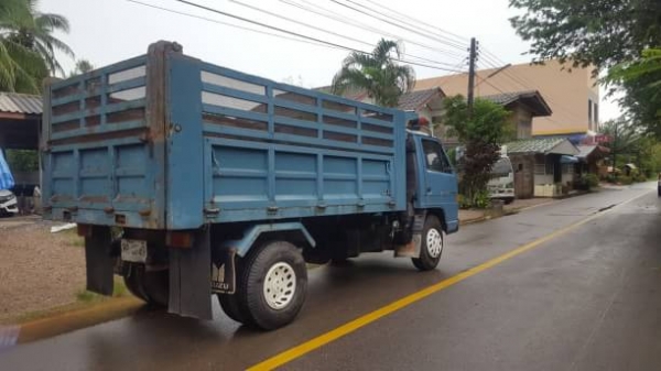 6ล้อดั้มพ์ ISUZU NPR 115แรงม้า แท้ห้าง เฟืองท้าย145 มีสโล แอร์มี เกียร์สั้น ยางเต็ม6เส้น ภาษีเต็ม คัทซีสวย เครื่องดี เล่มพร้อม ราคาต่อรองได้ รถสวยๆ พร้อมใช้งาน 0872976734