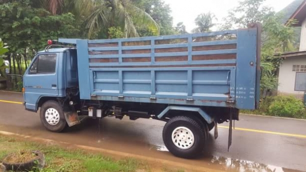 6ล้อดั้มพ์ ISUZU NPR 115แรงม้า แท้ห้าง เฟืองท้าย145 มีสโล แอร์มี เกียร์สั้น ยางเต็ม6เส้น ภาษีเต็ม คัทซีสวย เครื่องดี เล่มพร้อม ราคาต่อรองได้ รถสวยๆ พร้อมใช้งาน 0872976734
