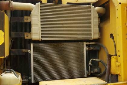 KOMATSU PC200-7 รถใช้งานอยู่ เครื่อง ปั้ม ทำงานปกติ เล่มพร้อม ราคาต่อรองได้ 0872976734 KOMATSU PC200-7 รถใช้งานอยู่ เครื่อง ปั้ม ทำงานปกติ เล่มพร้อม ราคาต่อรองได้ 0872976734