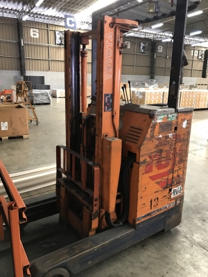 โฟล์คลิฟ toyota พร้อมใช้งาน เหมาสองคัน 70000บาท โฟล์คลิฟ toyota พร้อมใช้งาน เหมาสองคัน 70000บาท