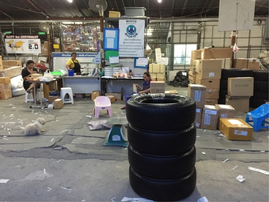 ยาง Dunlop 265 65 17 ปี16 ดอกเต็ม ไม่มีปะ เนื้อนิ่มๆ ใช้ยาว ราคาไม่แพง