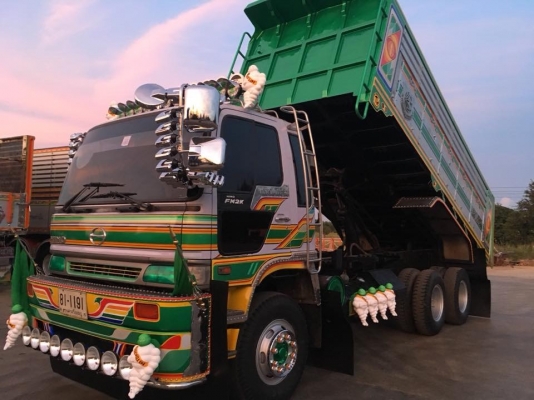 Hino 2K สมอเงิน เครื่อง K13D-240 แรง ปี 40 อู่ต.กิจไพศาล ไม่เคยลากลูก  เกียร์ธรรมดา สโลยกเดิมๆ ยางดีพร้อมใช้ หัวเดิมบาง ภายในสวยครบ