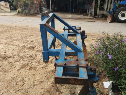 ขายหางยกล่องใส่รถไถใหญ่มี2อัน