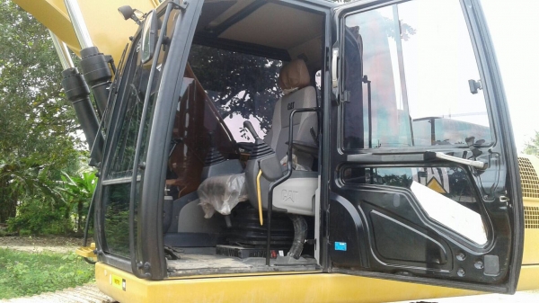 ขายดาวน์หรือตัดสด..CAT320D usa 847ชั่วโมง รถฝากจอดไว้นาน8เดือนไม่ได้ใช้