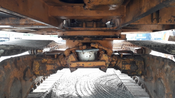 ขายรถแบ็คโฮ KOMATSU PC100-1 มีไลน์หัวกระแทก สภาพสวย ๆ เดิม ๆ เหมาะไปติดหัวคีบไม้