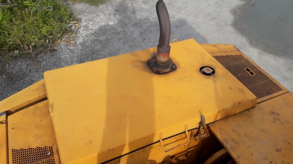 ขายรถแบ็คโฮ KOMATSU PC100-1 มีไลน์หัวกระแทก สภาพสวย ๆ เดิม ๆ เหมาะไปติดหัวคีบไม้