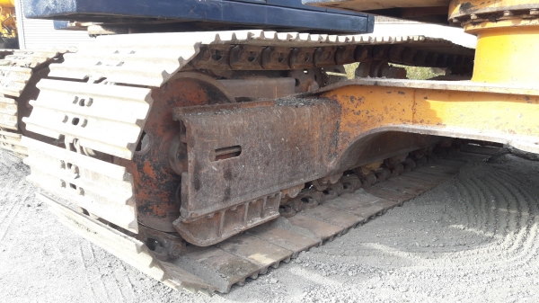 ขายรถแบ็คโฮ KOMATSU PC100-1 มีไลน์หัวกระแทก สภาพสวย ๆ เดิม ๆ เหมาะไปติดหัวคีบไม้