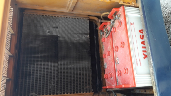 ขายรถแบ็คโฮ KOMATSU PC100-1 มีไลน์หัวกระแทก สภาพสวย ๆ เดิม ๆ เหมาะไปติดหัวคีบไม้