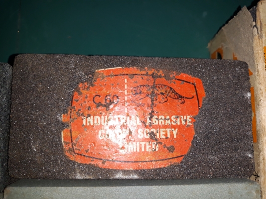 ขายหินขัดตราเสือขนาด 4&times;2&times;2" งานเก่าเก็บแบบเหลี่ยมสั้นหนา