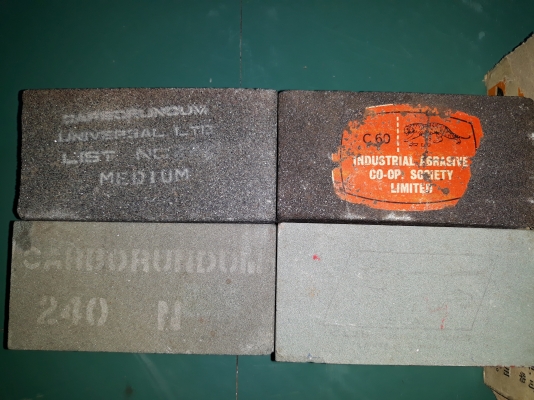 ขายหินขัดตราเสือขนาด 4&times;2&times;2" งานเก่าเก็บแบบเหลี่ยมสั้นหนา