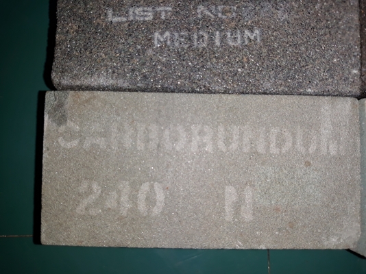 ขายหินขัดตราเสือขนาด 4&times;2&times;2" งานเก่าเก็บแบบเหลี่ยมสั้นหนา