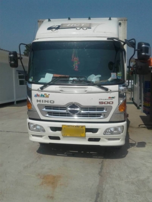 ขายดาว์น 215,000 บาท HINO MEGA 145 ปี 59 วิ่ง 16x,xxx กม.  ตู้ 3 บาน (พร้อมงานวิ่ง 7 ELEVEN ที่ ท่าพระ จ.ขอนแก่น ) รายได้ เดือนละ 40,000 บาท   หมายเหตุ คงเหลือ 48 งวด x 25,000 บาท = 1,200,000 บาท