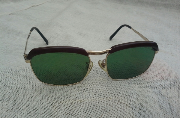 แว่นตาออสเตรียนโกลด์ฟิลด์ 12 K ยุค &#039;60s ตัวลึก ! โมเดลสุดหล่อคลาสสิค &#039;นายกสโมสร - คลับมาสเ