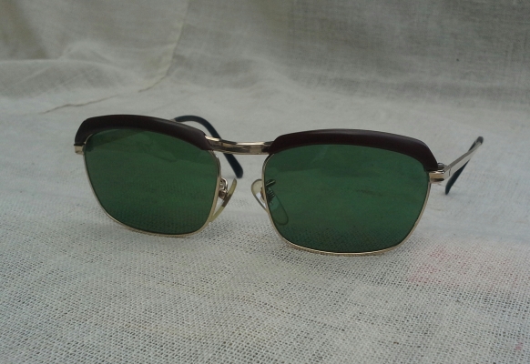 แว่นตาออสเตรียนโกลด์ฟิลด์ 12 K ยุค &#039;60s ตัวลึก ! โมเดลสุดหล่อคลาสสิค &#039;นายกสโมสร - คลับมาสเ