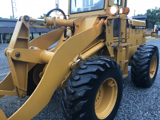 ขายรถตัก Komatsu 510 ; รถเก่าญี่ปุ่น 100\%;  สภาพสวยพร้อมใช้งานได้ทันที สนใจติดต่อ 081-9485494