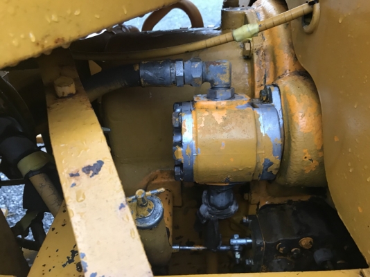 ขายรถตัก Komatsu 510 ; รถเก่าญี่ปุ่น 100\%;  สภาพสวยพร้อมใช้งานได้ทันที สนใจติดต่อ 081-9485494