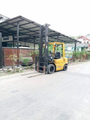 ขายรถยกโฟร์คลิฟท์ยี่ห้อ TCM 2.5 ดีเซล  เสาสูง 5 เมตร