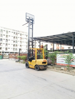 ขายรถยกโฟร์คลิฟท์ยี่ห้อ TCM 2.5 ดีเซล  เสาสูง 5 เมตร