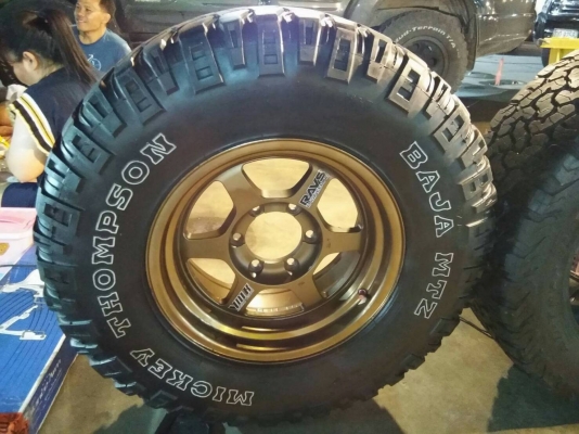 ฝากขายมิคกี้ทอมสันขนาด 265 75 16 ปี 14 รัดแมคTE 37 กว้าง 8 ออฟ0 จะนวน1ชุดขาย12000 บาท