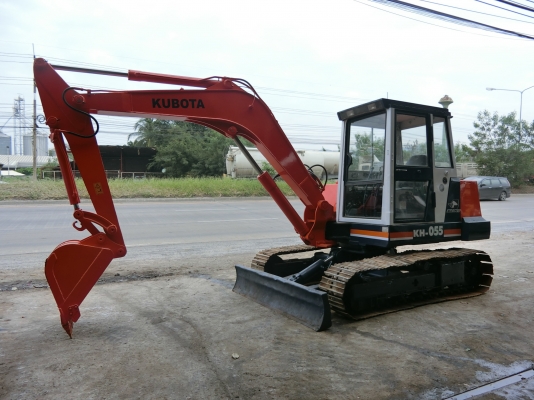 ขายรถขุดKUBOTA KH-055 รถเก่าญี่ปุ่นสภาพพร้อมใช้งาน เอกสารอินวอย เครื่องดีปั้มแรง เอวแน่นช่วงล่างเต็ม ทำสีพร้อมเช็คระบบ ติดแอร์เย็นช่ำ+ฟิลม์ขนส่งฟรีทั่วไทย ติดต่อเจ้าของโดยตรง: 096-5411713 หรือ 092-5768909 (เสี่ยบาส)