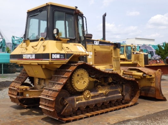 CAT D6M-XL สภาพสวยจัด นำเข้าจากญี่ปุ่น ไม่เคยใช้งานในไทย